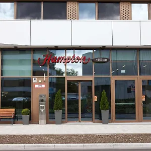 Hampton By Hilton Center East Hotel