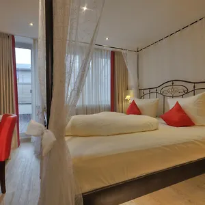 3* Hotel Condor